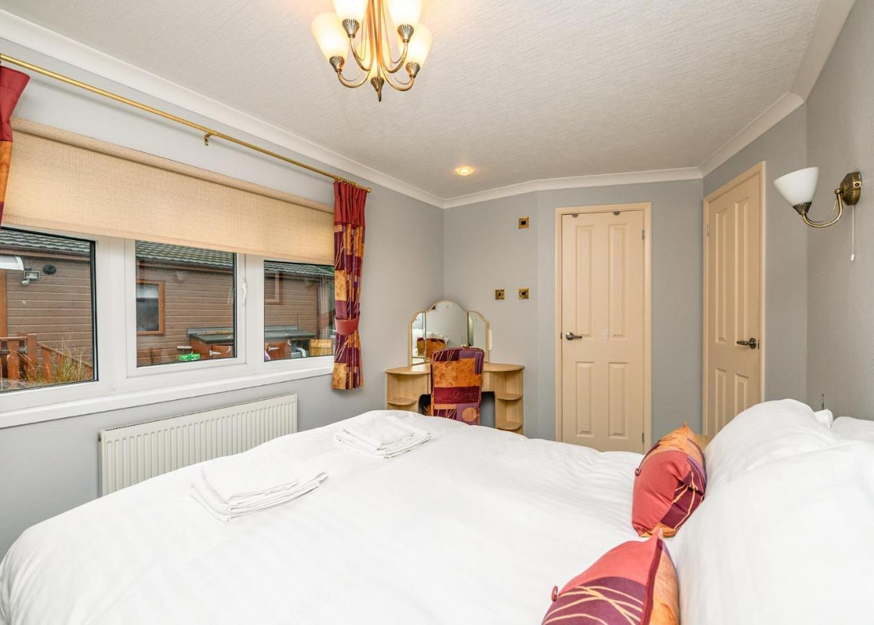 South Lakeland Leisure Village Hornby  Екстериор снимка