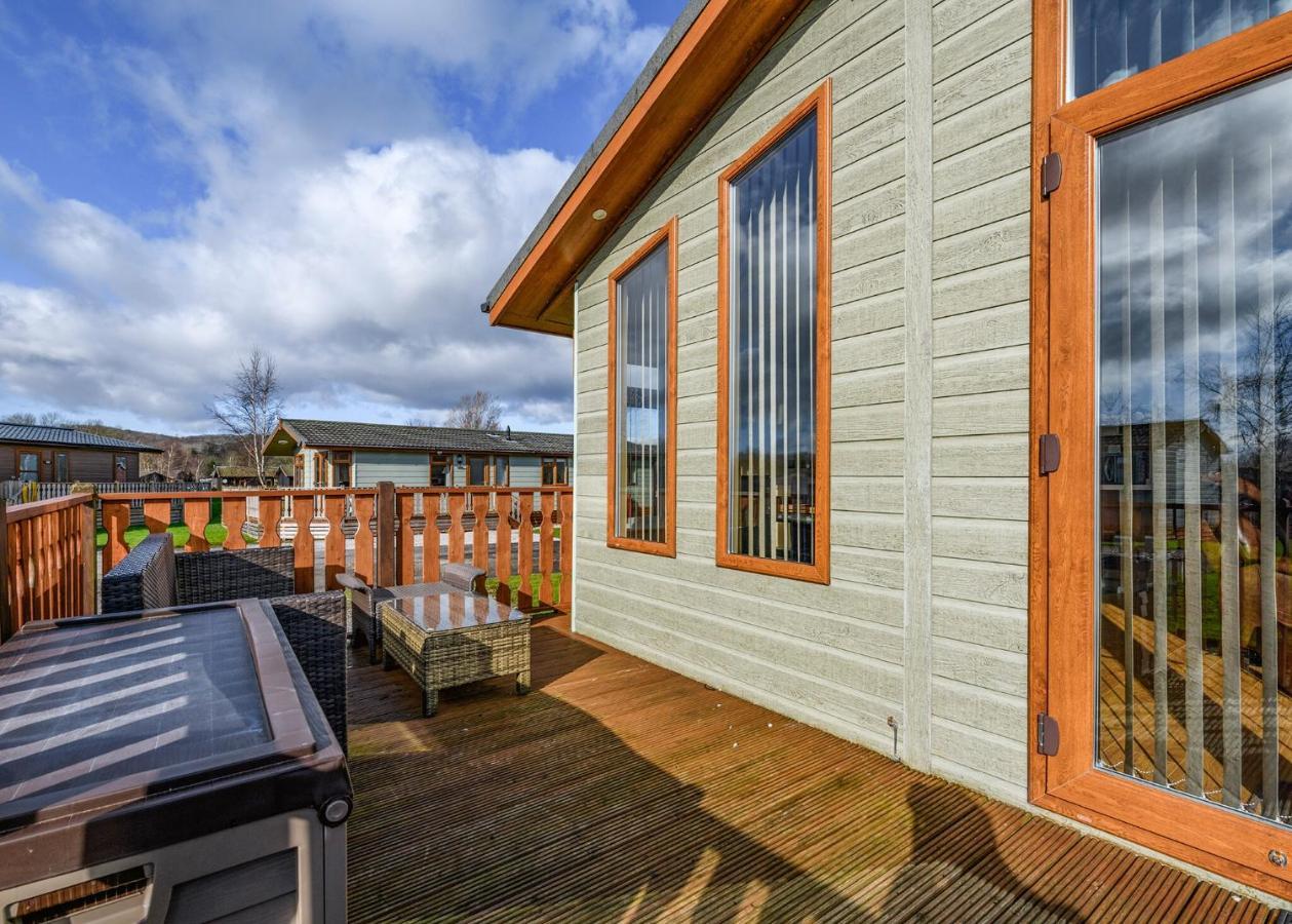 South Lakeland Leisure Village Hornby  Екстериор снимка