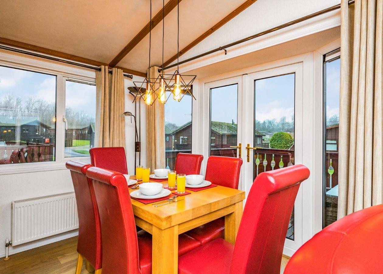 South Lakeland Leisure Village Hornby  Екстериор снимка